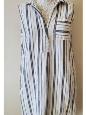 Liz Claiborne White and Black Striped  Sleeveless Midi Shirt Dress